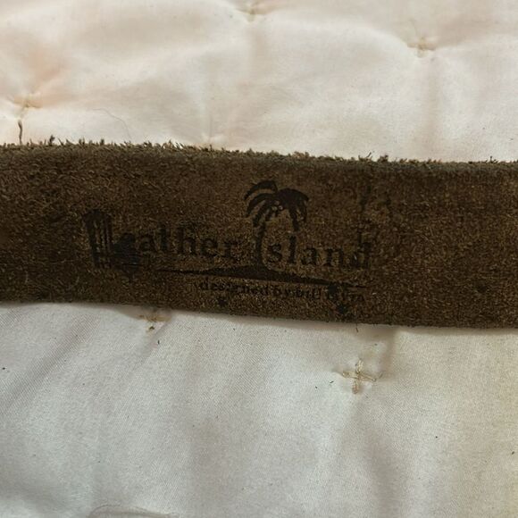 LEATHER ISLAND BY BILL LAVIS PERFECTLY DISTRESSED MEN'S leather belt size 38 - Picture 3 of 13